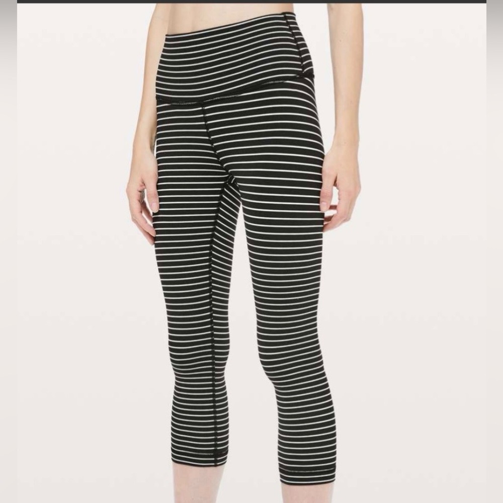 Lululemon Wunder Under Crop High Rise parallel stripe black/white leggings size